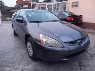 A picture of Honda Accord 2005 Toks Standard