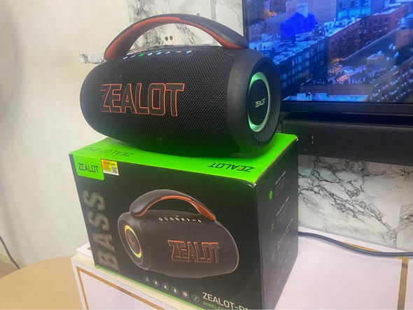 A picture of Zealot P12