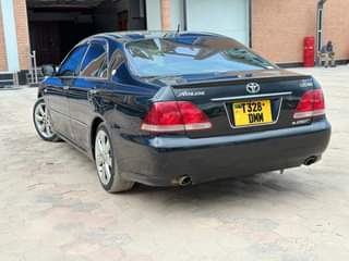 A picture of 2004 CROWN ATHLETE 0714058883 toyota