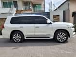 A picture of Toyota Landcruiser zx 2018