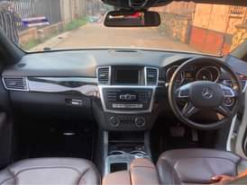 A picture of Mercedes Benz 4matic 90m