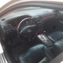 A picture of Lexus ES 300