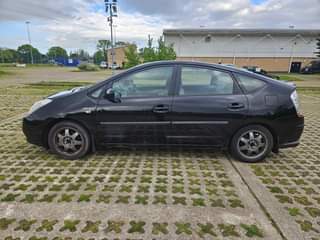 A picture of 2008 TOYOTA HYBIRD AUTOMATIC LOW MILE AGE SATNAV BLUETOOTH CAMERA