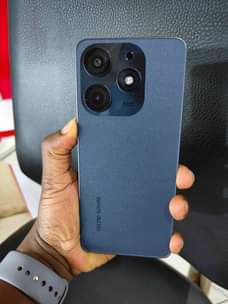 A picture of Spark 10pro 256GB 0758495262 very New