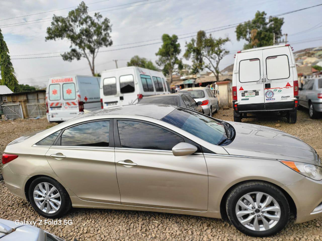 A picture of Hyundai sonata 2011