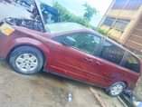 A picture of Dodge caravan 2009