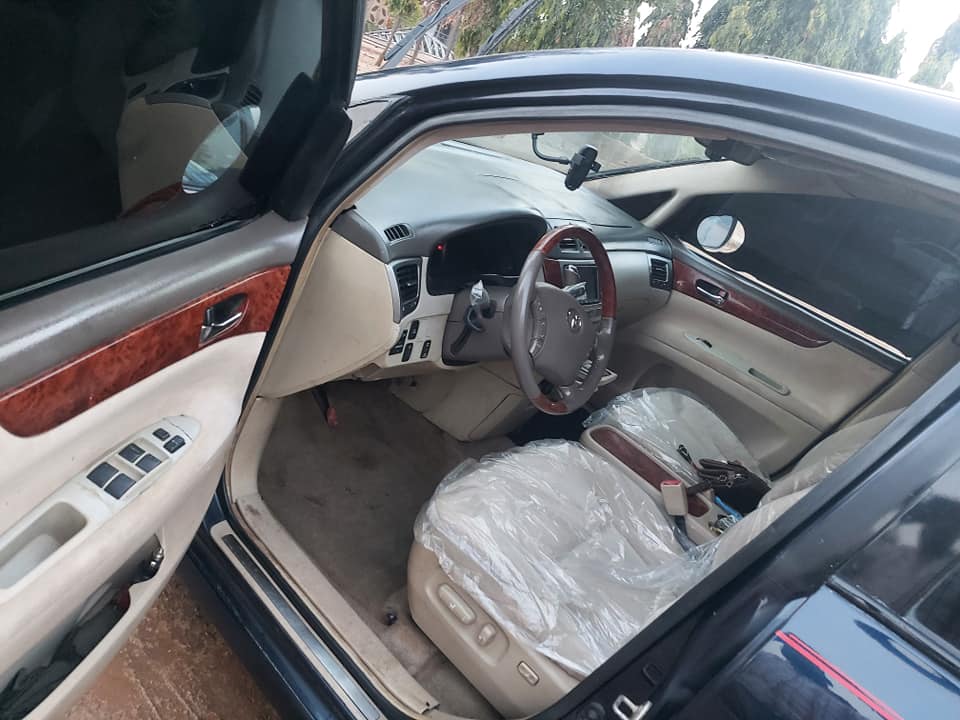 A picture of Toyota Avensis verso limited edition with a low mileage