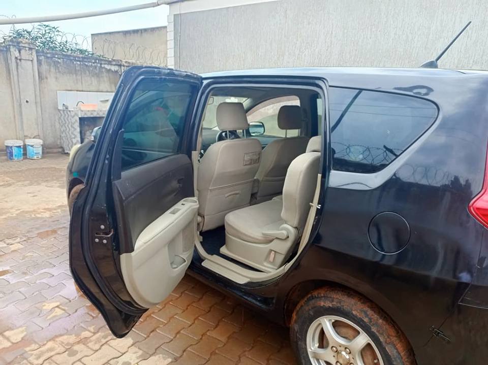 A picture of Passo sette on sale at 19 5m Ugx 7 seater