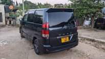 A picture of Toyota Noah gari kali saaana Bei ml 8 5 No