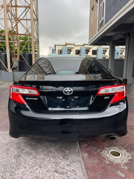 A picture of 2013 Toyota Camry 2013