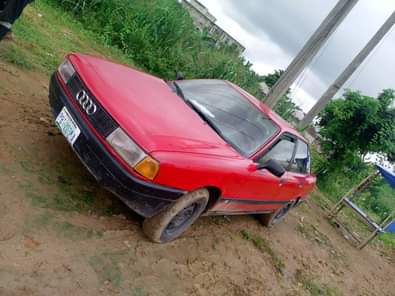 A picture of Neatly used Audi 80 With sweet engine Gear working perfectly