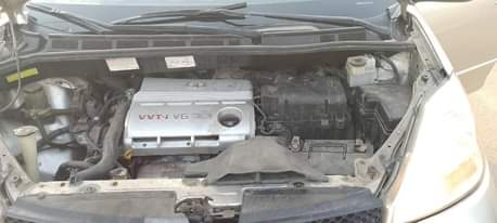 A picture of 2005 sienna with untampered silent engine gear ac needs small
