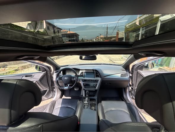 A picture of Hyundai sonata 2016