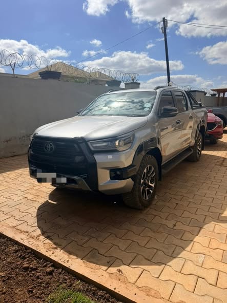 used toyota hilux