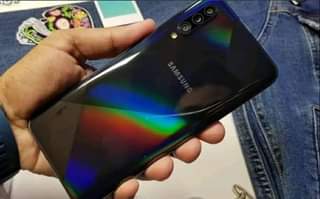 A picture of samsung a50s