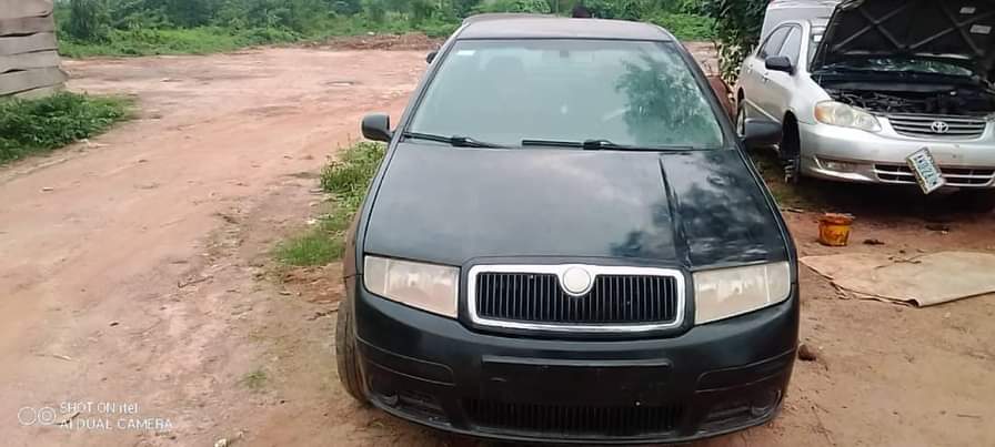 A picture of Toyota Corolla Obama 05 working perfectly nd other s for