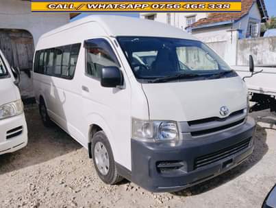 A picture of 2008 Model Toyota HiAce Commuter Diesel 1KD Engine 15 Seater