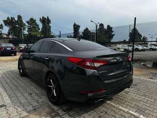A picture of Kia optima 2012