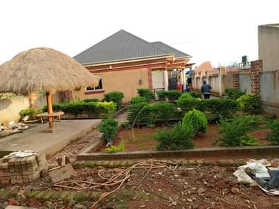 A picture of House for sale 3 Bedrooms 2 Indoor toilets Sitting Dining