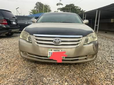 A picture of Extremely clean first body Avalon 2007 with ac and gear