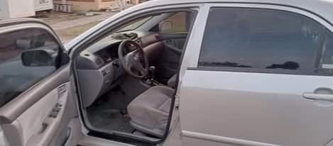 A picture of Toyota Corolla 04