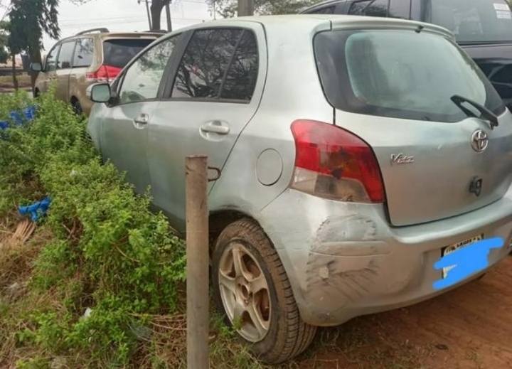 A picture of Alimoso 05 Toyota yaris automatic