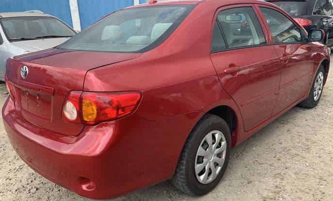 A picture of TOYOTA COROLLA