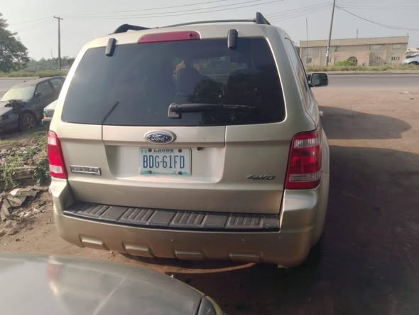 A picture of FORD ESCAPE 08 MODEL FIRST BODY