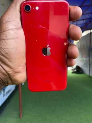 A picture of iPhone SE 2022 3RD GENERATION 64GB