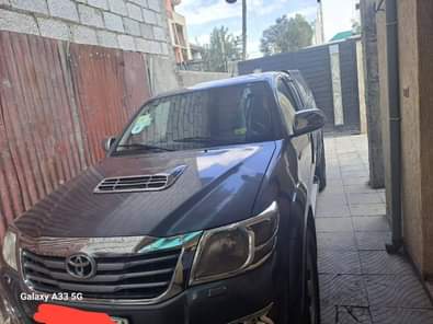 used toyota hilux