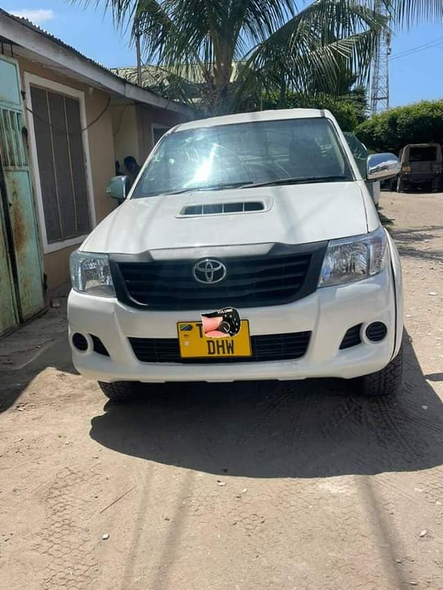 used toyota hilux