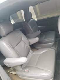 A picture of 2006 Toyota seana 206