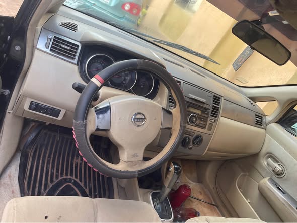 A picture of Nissan versa