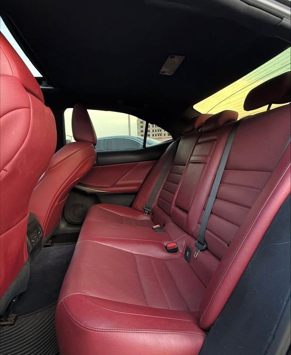 A picture of Distress Belgium standard Is250 Fsport 2014 absolutely nothing to fix