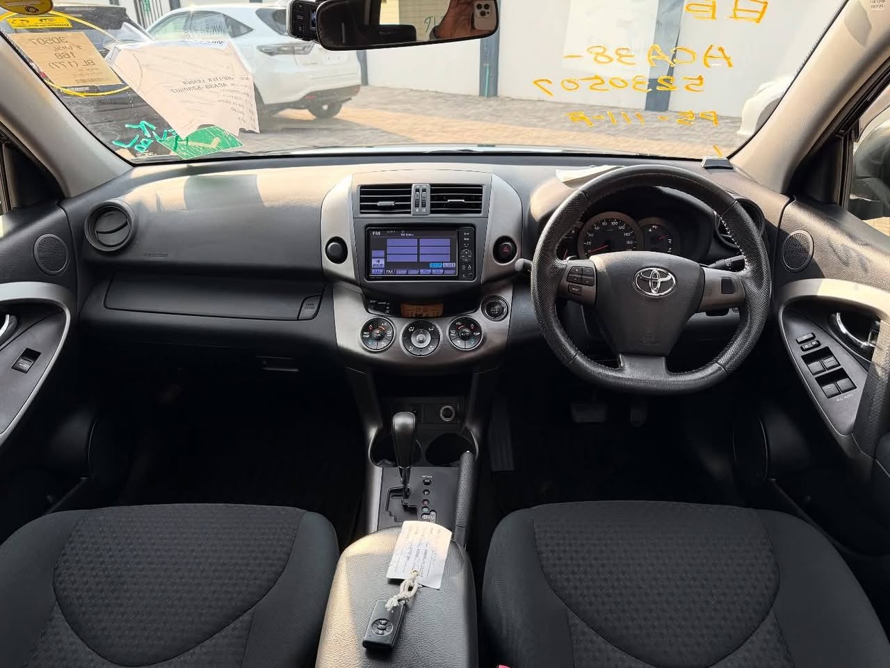 A picture of Toyota Vanguard Model 2012