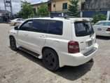 A picture of Sweetdeal used 2005 Toyota Highlander limited edition 3 roll leather