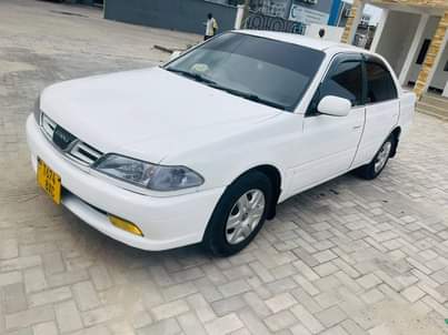 A picture of TOYOTA CARINA