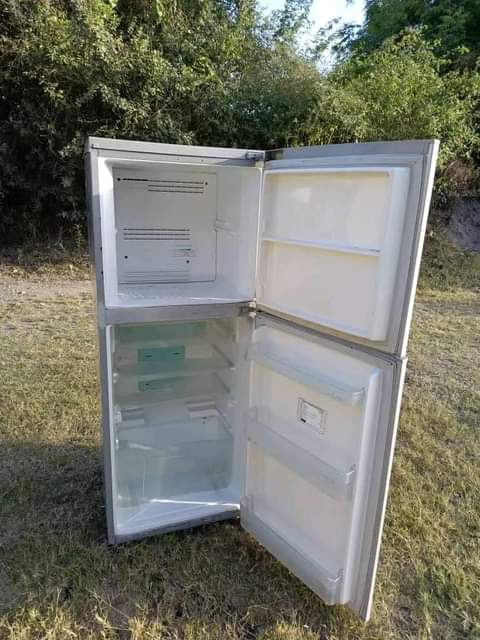 A picture of Samsung friji