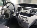 A picture of Foriegn used toyota Voxy 2005