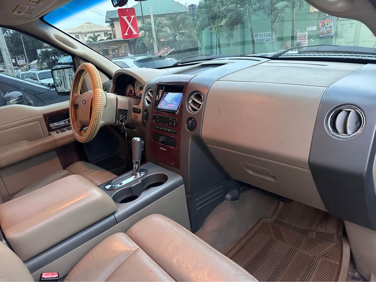 A picture of 2006 ford f 150 f 150