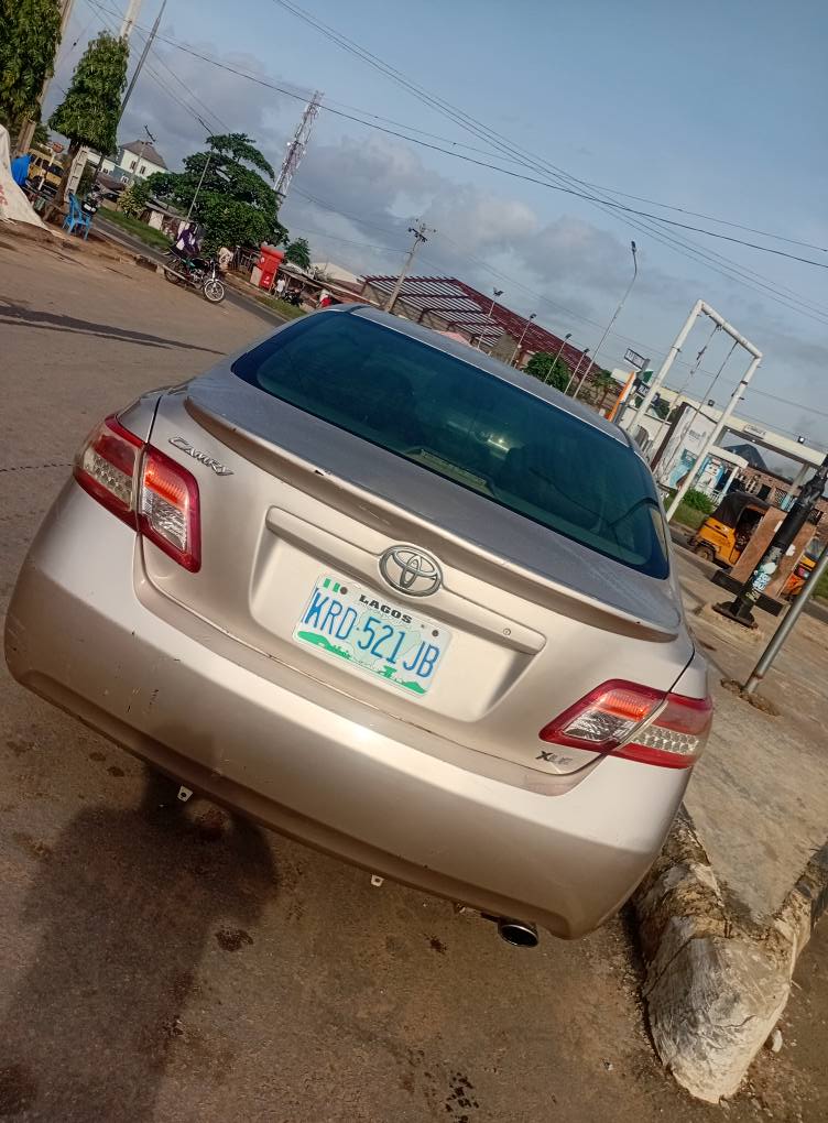 A picture of 2008 model Toyota Camry XLE first body