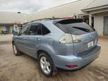 A picture of Lexus RX330