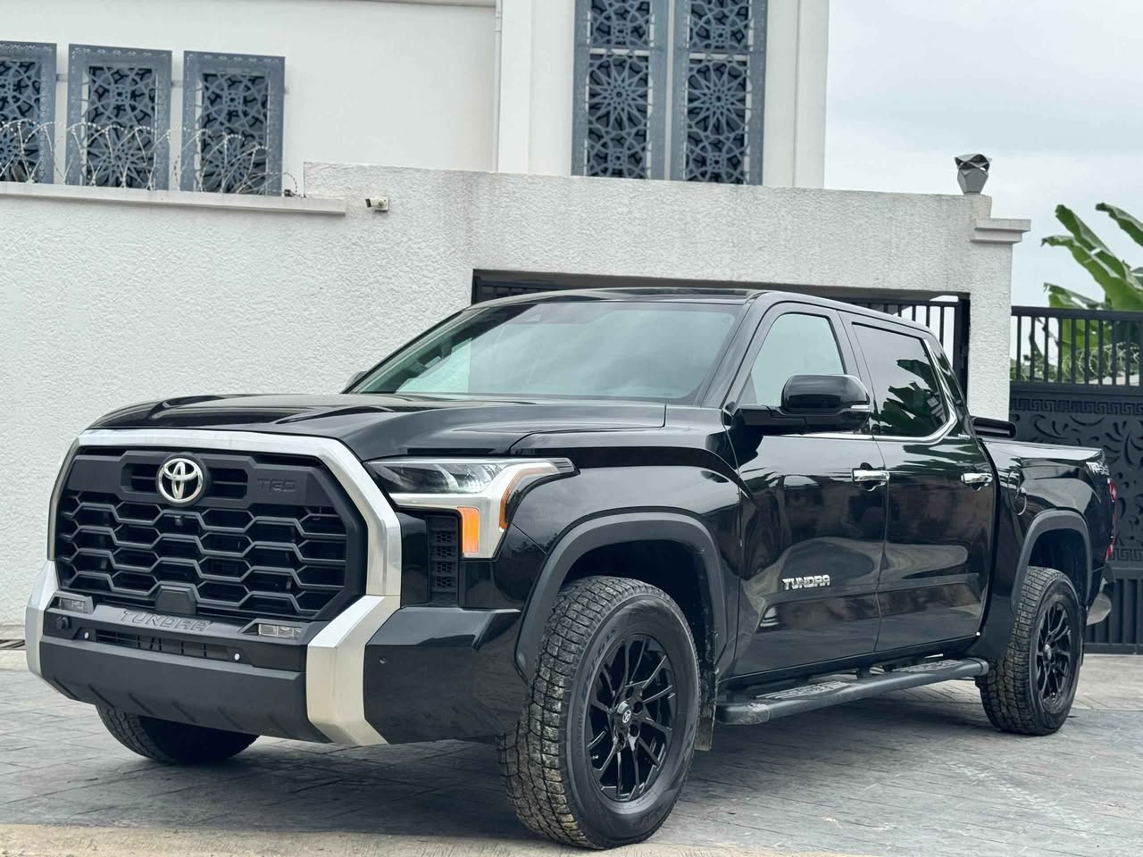 A picture of 2023 Toyota tundra