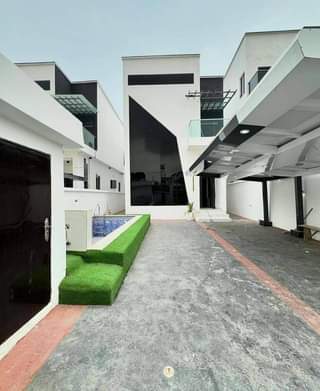 A picture of BRAND NEW 5 BEDROOM CONTEMPORARY FULLY DETACHED DUPLEX