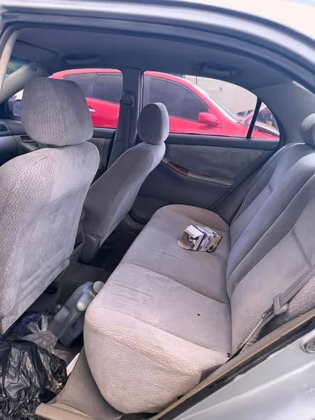 A picture of CLEAN DISTRESS 2005 TOYOTA COROLLA