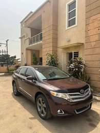 A picture of Few months used 2010 Toyota Venza V6 Panoramic Roof Push