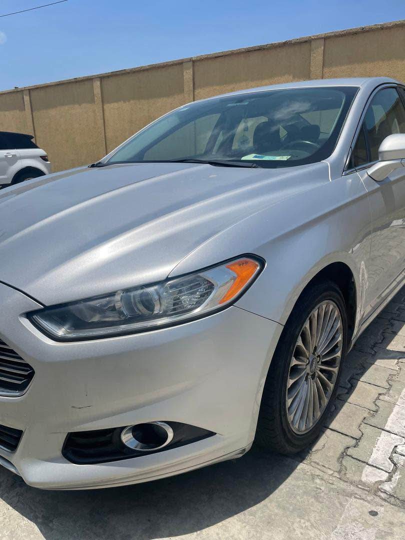 A picture of Ford Fusion 2016 Pure first body Toks standard Engine Gearbox