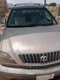 A picture of Lexus Rx 300