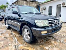 A picture of Land cruiser V8