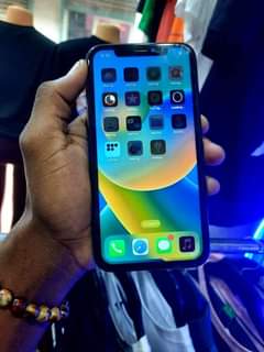 A picture of iphone Xr